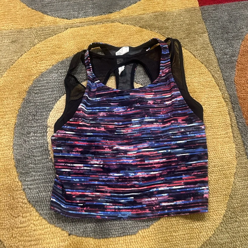 Lululemon Break Free Tank Top Nulux Crop Top Built in Bra Medium Support Size 4